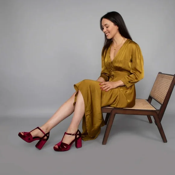 Esska Valerie Heels in Raspberry Velvet - Picture 2 of 10